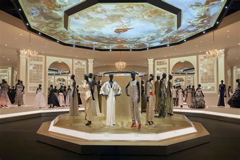 dior tentoonstelling londen|Dior museum.